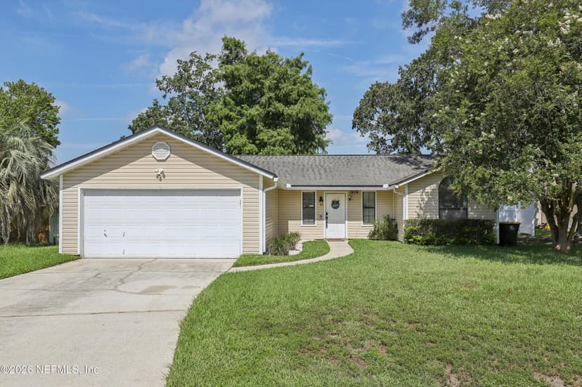 7826 ALLSPICE Circle E, Jacksonville, FL 32244