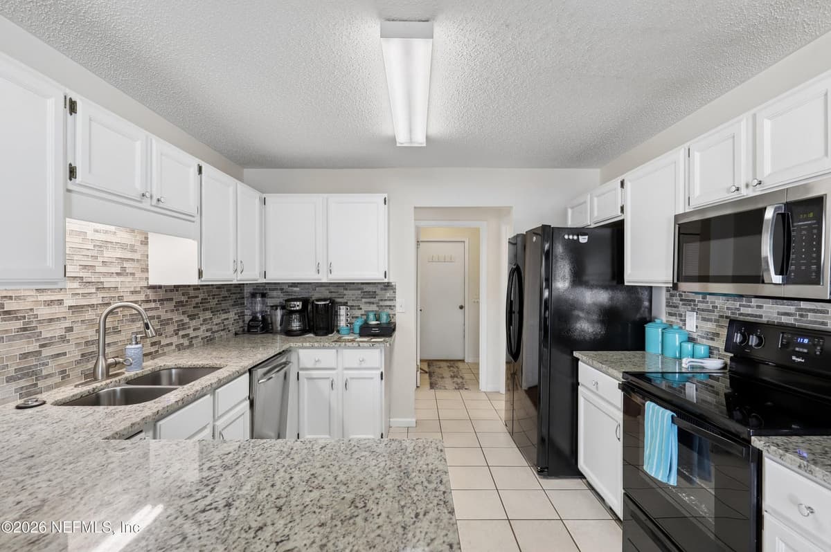 7826 ALLSPICE Circle E, Jacksonville, FL 32244, Jacksonville, FL - photo 3