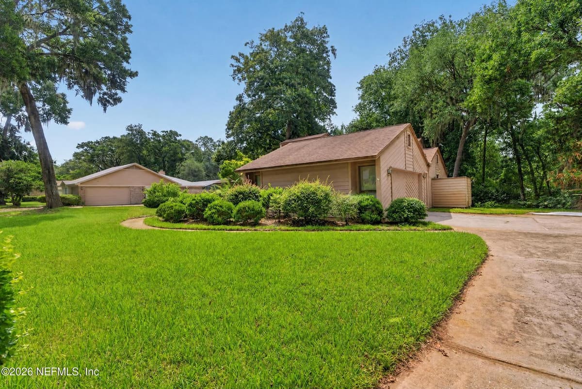 10990 CREEKVIEW Drive, Jacksonville, FL 32225, Jacksonville, FL - photo 2